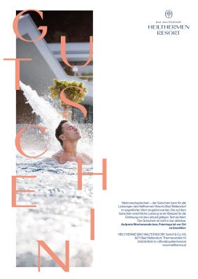 Gutschein mit Bild von Mann der im Thermalwasser entspannt